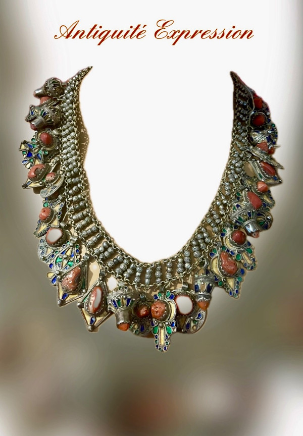COLLANA CABILIA DEI BENI YENI, Algeria, grande Cabilia circa 1935. Gioielli etici. Gioielli berberi 