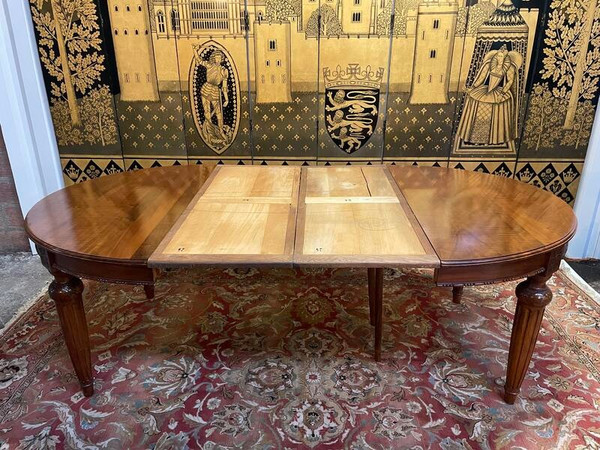 Table de salle à manger ovale de style Louis XVI