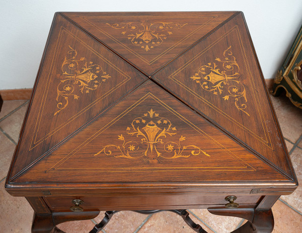 Table De Jeu Ancienne Angleterre Du 19ème Siècle.