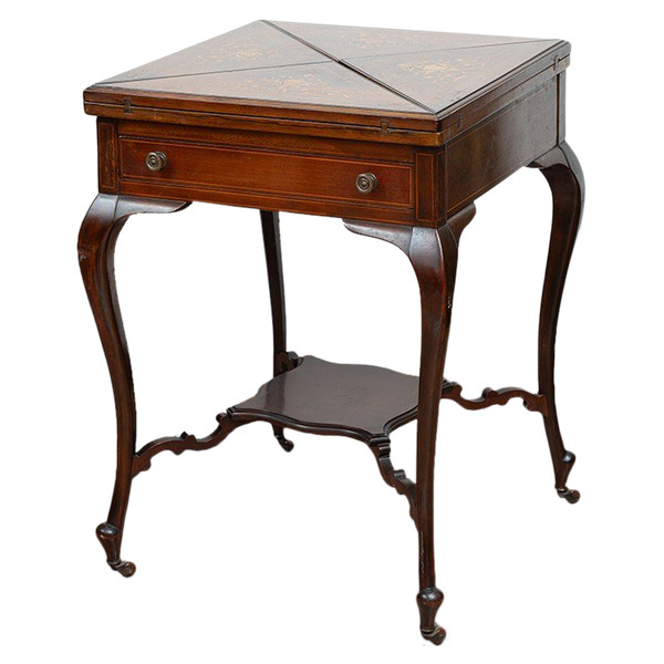 Table De Jeu Ancienne Angleterre Du 19ème Siècle.