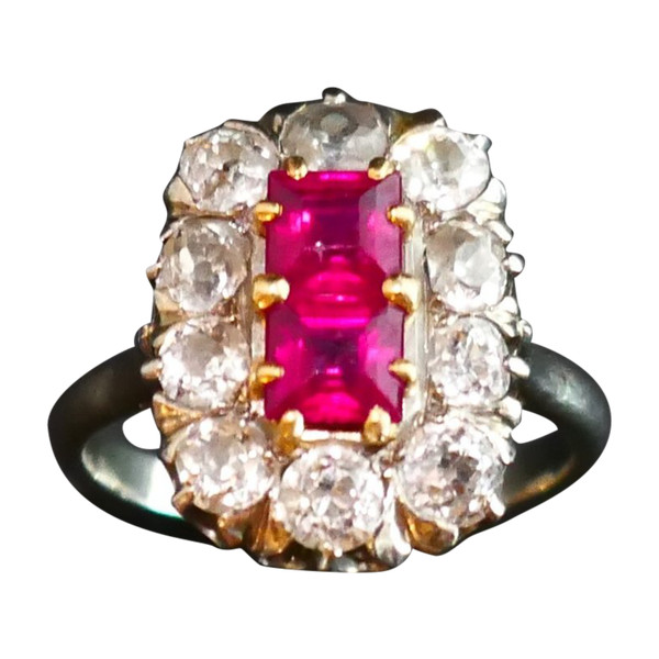 Bague Ancienne Diamants Et Rubis Verneuil Calibrés.