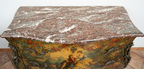 Antique French Napoleon III chest of drawers, 19th century.