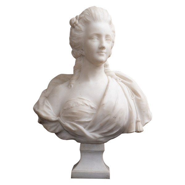 Antique Marble Sculpture Representing Marie-Antoinette. France, End of the 18th Century.