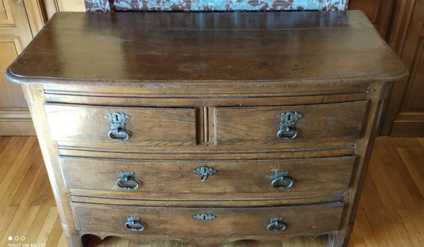 Ancienne commode époque Louis XIV 18 ème siècle 