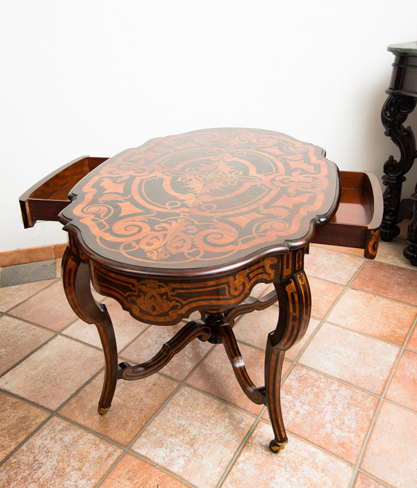 Table ancienne Française Napoléon III, époque 19ème Siècle.
