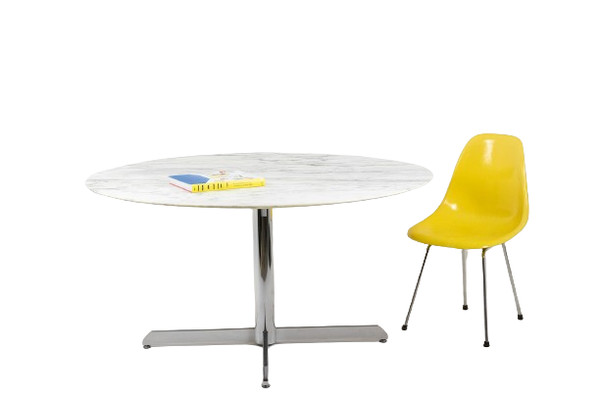 Florence Knoll for Knoll. Table in marble and chromed metal. Circa 1960. LS55671908U