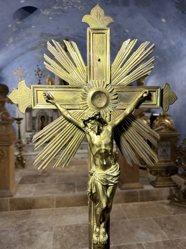 Neo-Gothic Altar Garniture – 19th Century
