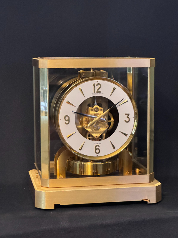 JAEGER-LECOULTRE ATMOS Uhr aus vergoldetem Messing 