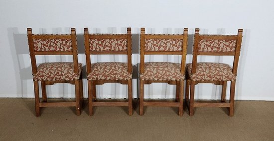  Suite di quattro sedie in rovere in stile monastico - Inizio XX secolo