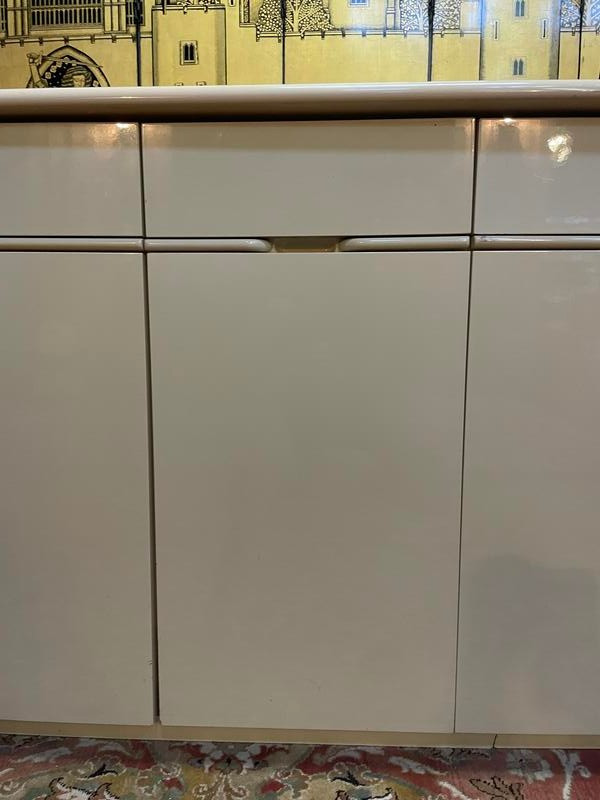 Sideboard - 1970er Sideboard in Beige lackiert