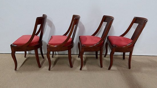  Suite di quattro Sedie a Gondola in Mogano, Periodo di Restauro - Prima parte del XIX secolo