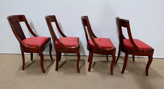  Suite di quattro Sedie a Gondola in Mogano, Periodo di Restauro - Prima parte del XIX secolo
