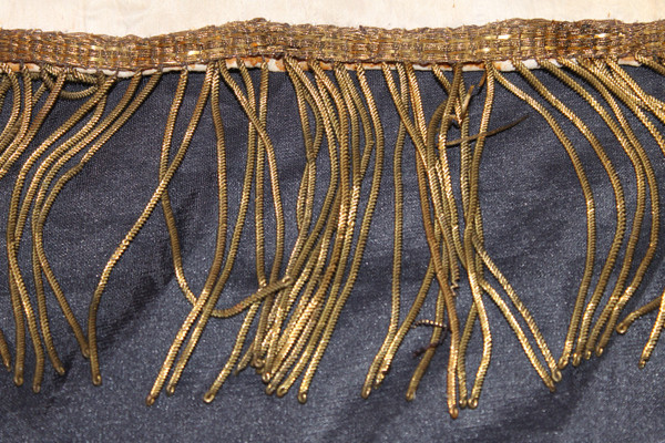 Osmanische Stickerei aus Silber- und Goldfäden mit Blumendekor, Mitte des 19. Jahrhunderts