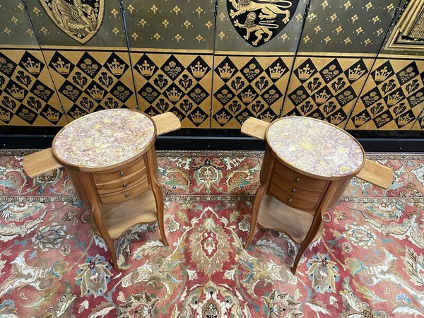 Paire de tables de chevets de style Louis XV - Transition en noyer 