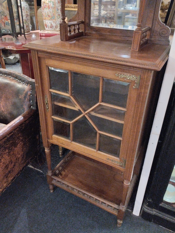 Display cabinet - Walnut - Brass - C. 1900.