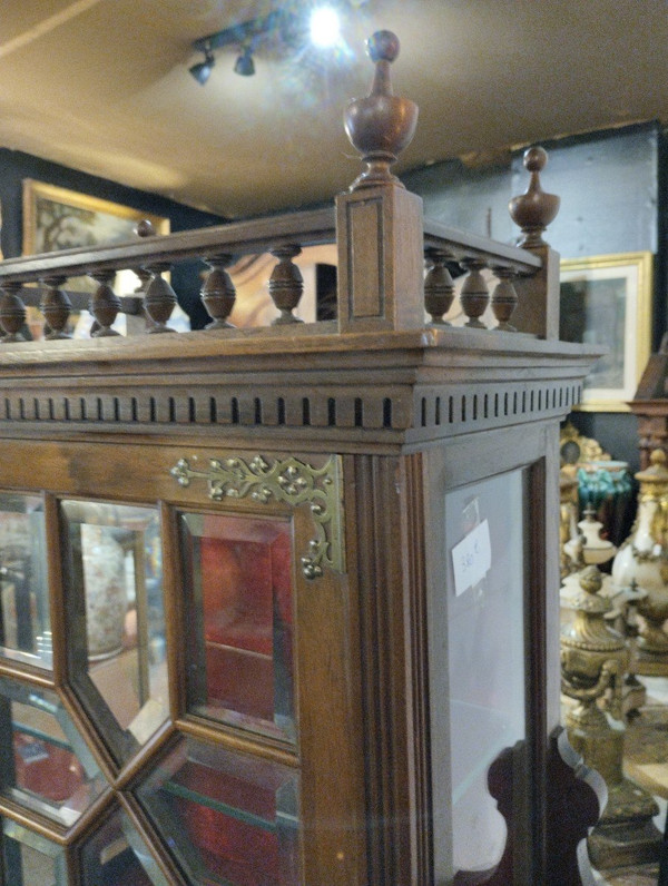 Display cabinet - Walnut - Brass - C. 1900.