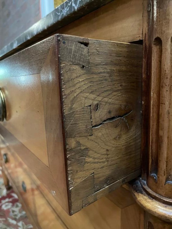 Commode d’époque Louis XVI en noyer et merisier Restaurée 