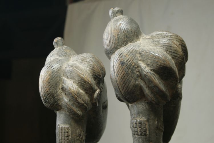 Couple of Baule statues, Ivory Coast.
