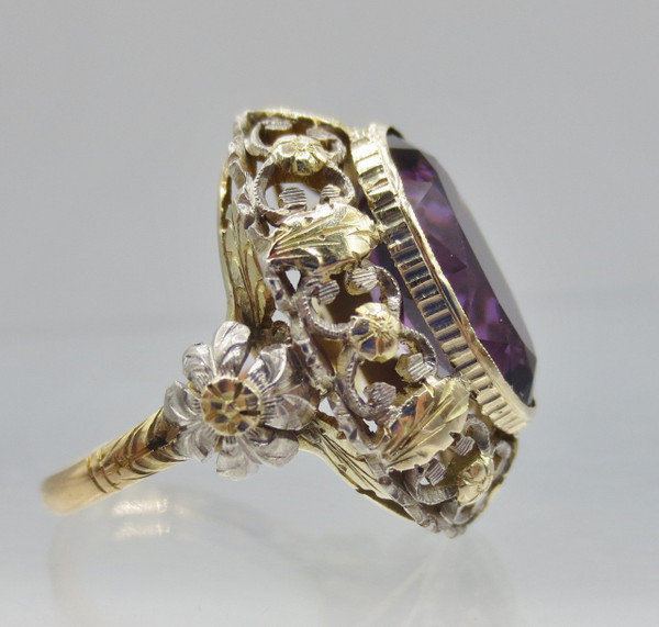 Ring, Gold und Amethyst.