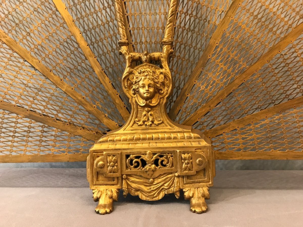 Pare feu de cheminée en bronze d'époque 19 ème en éventail