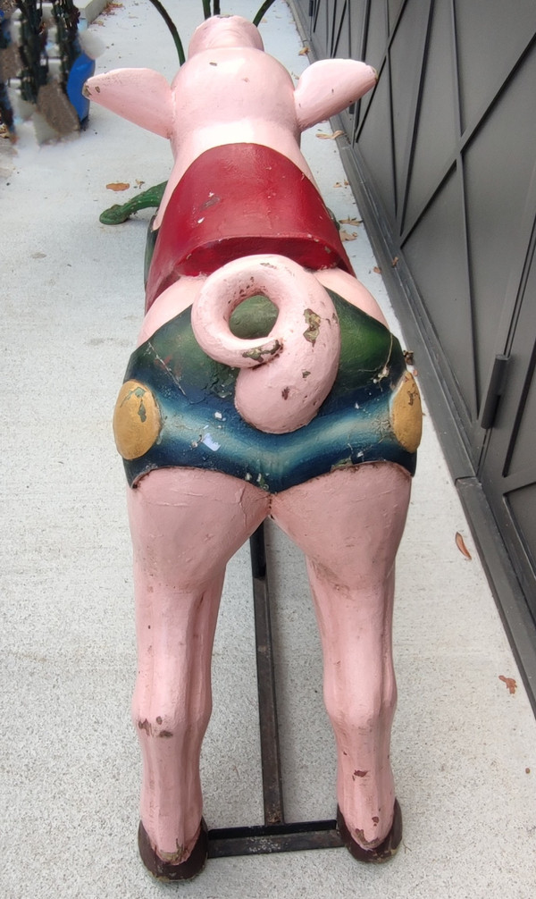Ancien Sujet De Manège Cochon.  En bois sculpté polychrome  Art forain
