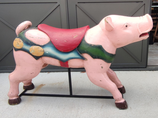 Ancien Sujet De Manège Cochon.  En bois sculpté polychrome  Art forain