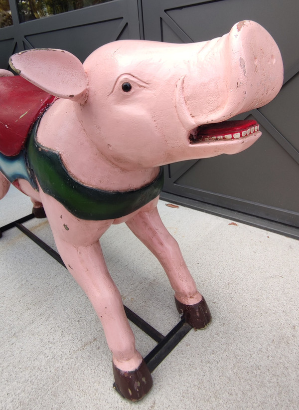Ancien Sujet De Manège Cochon.  En bois sculpté polychrome  Art forain