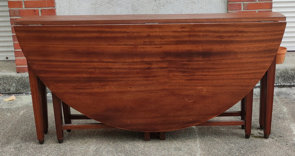 Großer Design-Klapptisch
