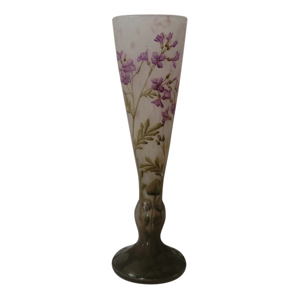 Vase DAUM émaillé à décor de cardamines des près et Lierre vers 1910