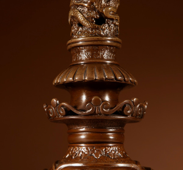 Impressive original bronze table lamp with Japanese elephant, Meiji period 1868-1912,