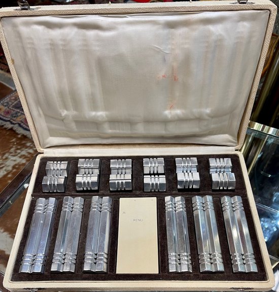 PORTE-COUTEAUX ET PORTE-MENUS ART DECO DÉSIGNÉ PAR LOUIS PRODHON. C.1930