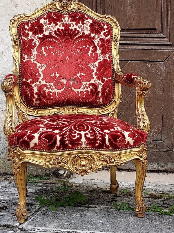 Six fauteuils à la reine