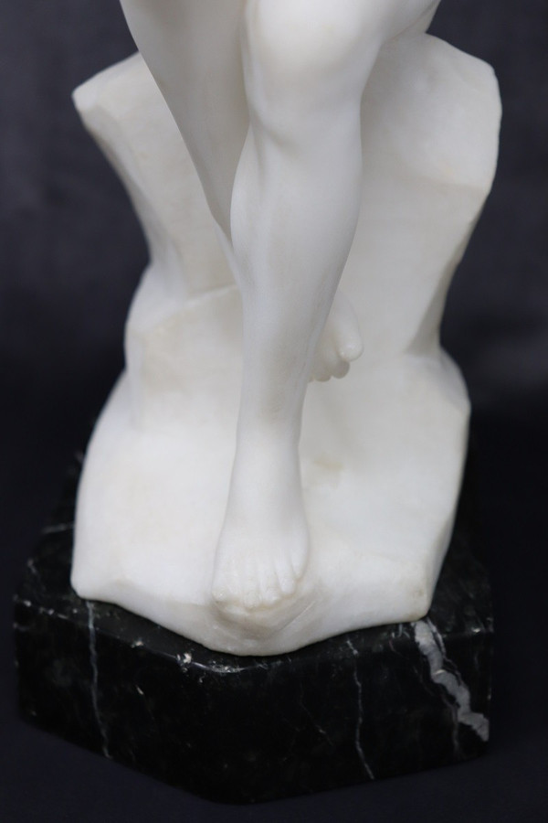 Sculpture Art Déco en Marbre Blanc, 1920s