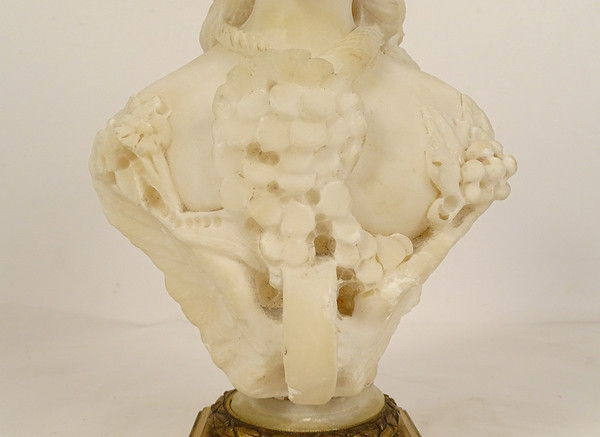 Scultura Busto in alabastro Cipriani Giovane donna elegante Art Nouveau XIX secolo