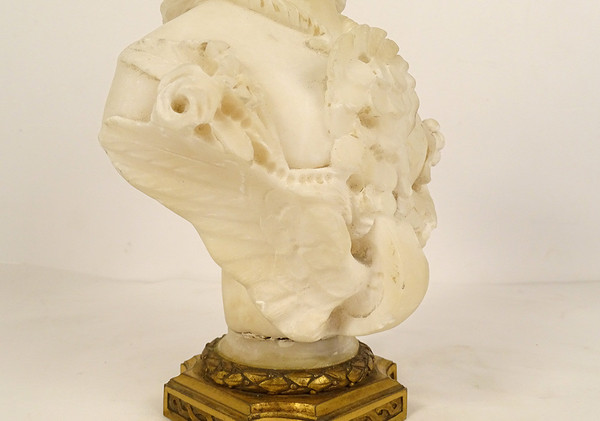 Scultura Busto in alabastro Cipriani Giovane donna elegante Art Nouveau XIX secolo