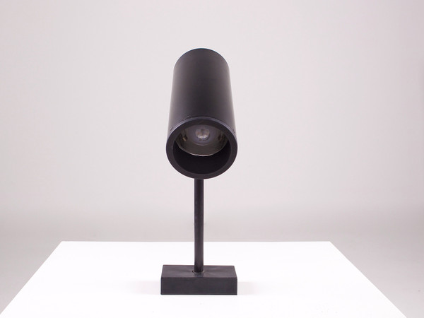 Modernistische, verstellbare Spot-Wandleuchte.
