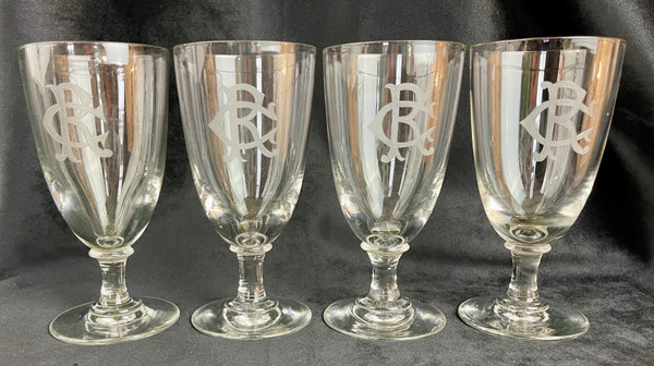 Superbo set di 4 bicchieri da vino rosso in cristallo con monogramma "CR" - XIX secolo