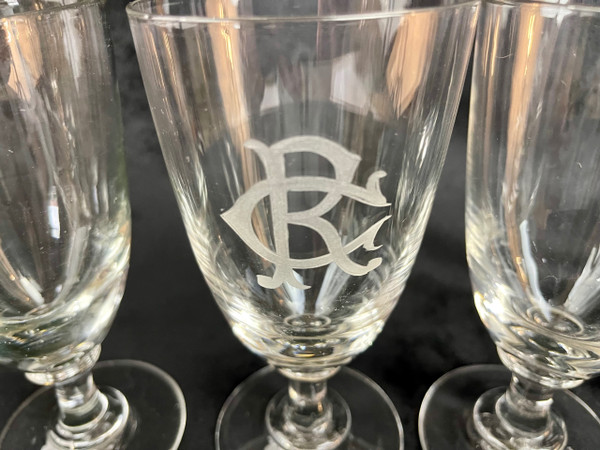 Superbo set di 4 bicchieri da vino rosso in cristallo con monogramma "CR" - XIX secolo