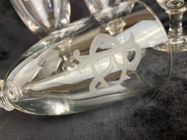 Superbo set di 4 bicchieri da vino rosso in cristallo con monogramma "CR" - XIX secolo