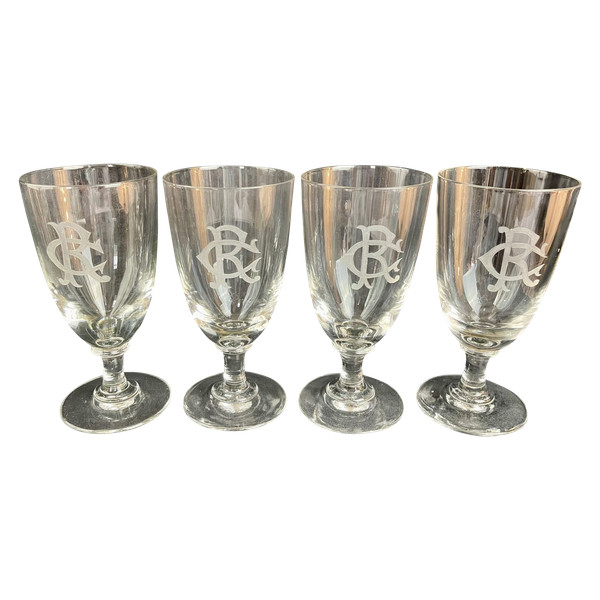 Superbo set di 4 bicchieri da vino rosso in cristallo con monogramma "CR" - XIX secolo