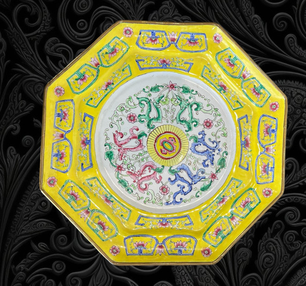 OCTOGONAL PLAT IN ENAMELLED COPPER " CANTON CHINOIS XIXe SIÉCLE " DINASTIE QING