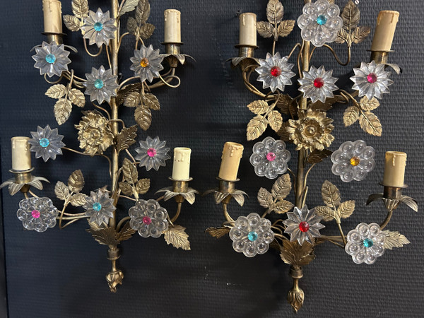 Importante coppia di lampade da parete per chiesa o cappella in ottone dorato e vetro della fine del XIX secolo H 70 cm