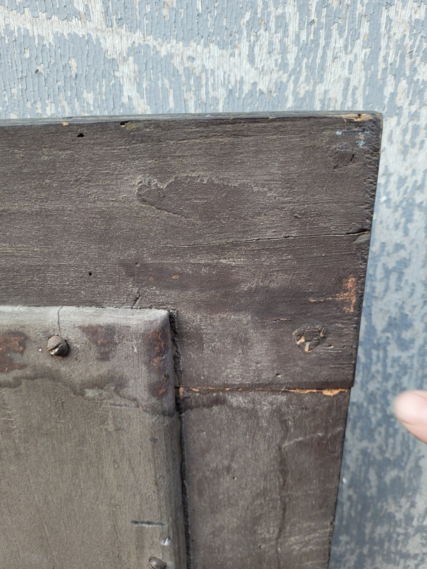 Specchio in legno annerito e dorato, XVII secolo