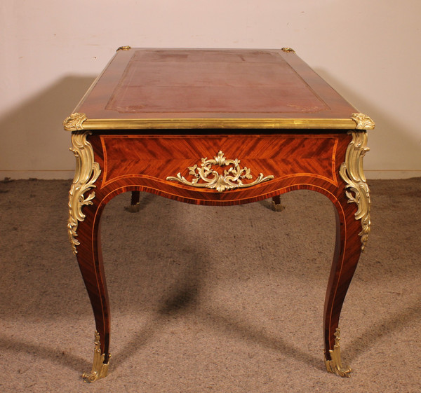 Bureau Plat De Style Louis XV En Bois De Rose