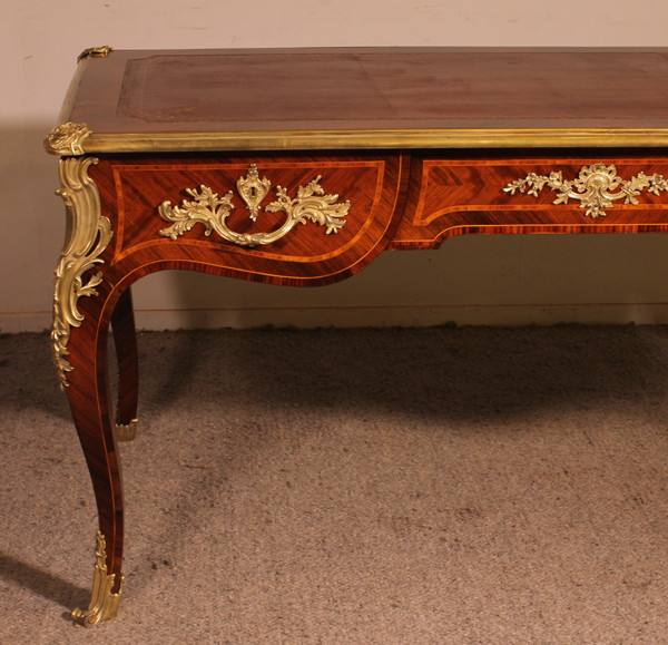 Bureau Plat De Style Louis XV En Bois De Rose