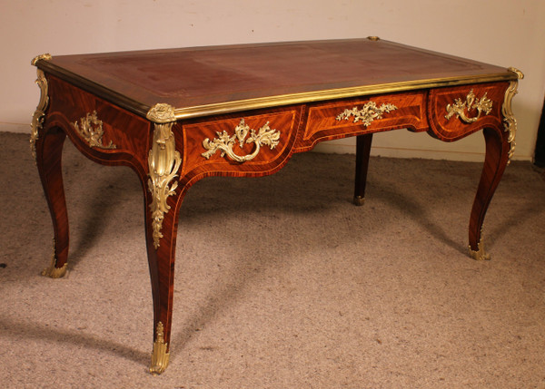 Bureau Plat De Style Louis XV En Bois De Rose