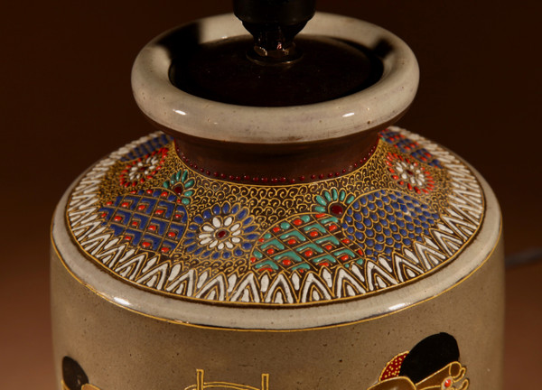 A highly decorative Japanese Satsuma table lamp.