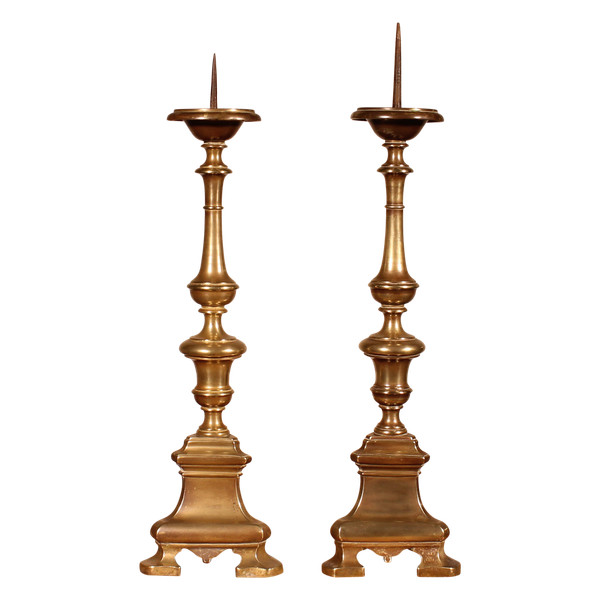 Coppia di candelieri in bronzo italiani della fine del XVII secolo