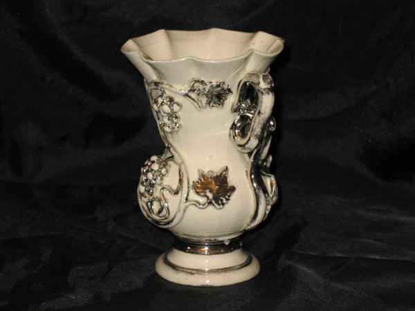 Langeais earthenware vase decorated with bunches of grapes signed C.B. 19th century period