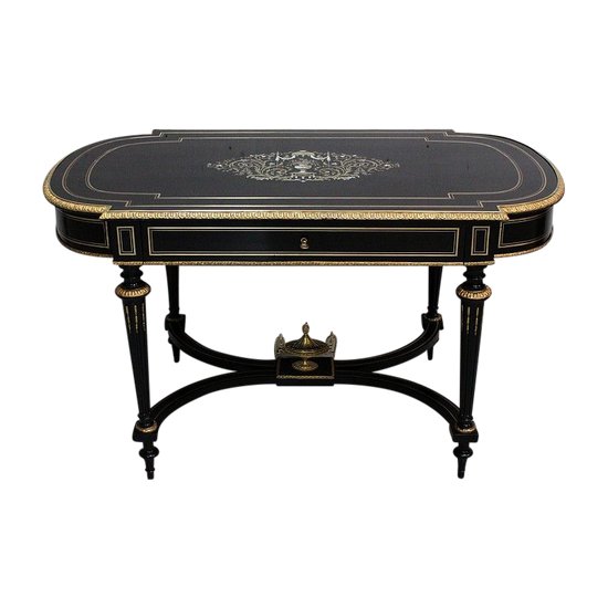 Table de Milieu en Poirier noirci, époque Napoléon III - 1ère partie du XIXe